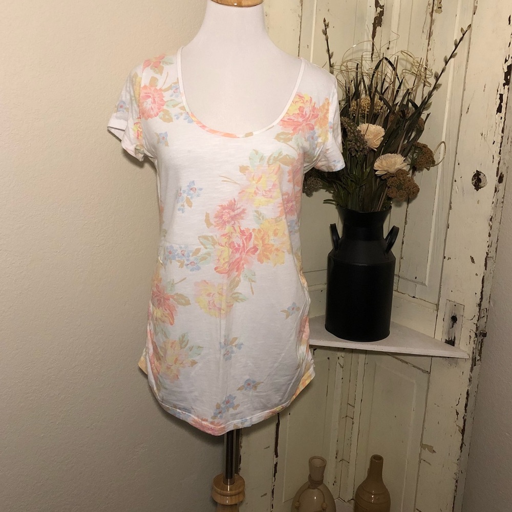 SOLD ELSEWHERE Old Navy Maternity Tee